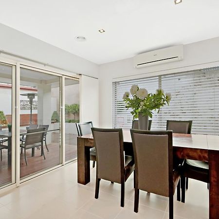 Central Warrnambool Townhouse Room photo